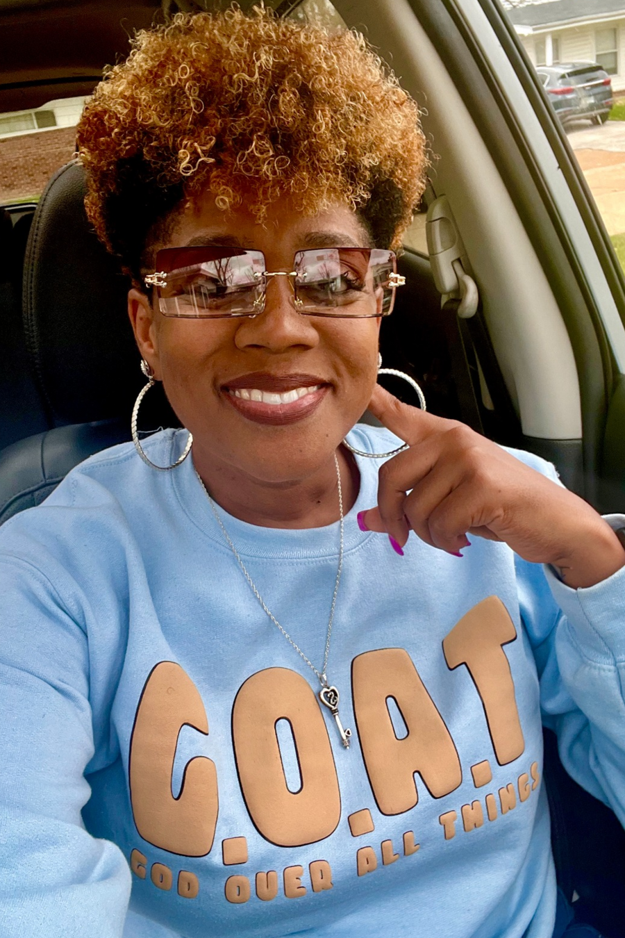 G.O.A.T - God over all things Sweater tan Puff